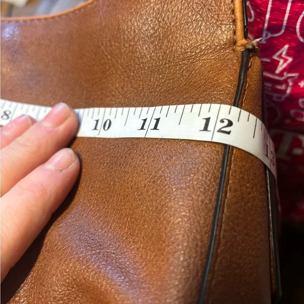 Elegant REALER Tan Vegan Leather Hobo Crossbody Bag